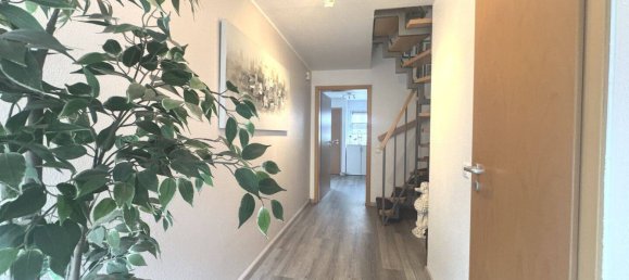 6 rooms Townhouse in Essen, Germany No. 332544 3