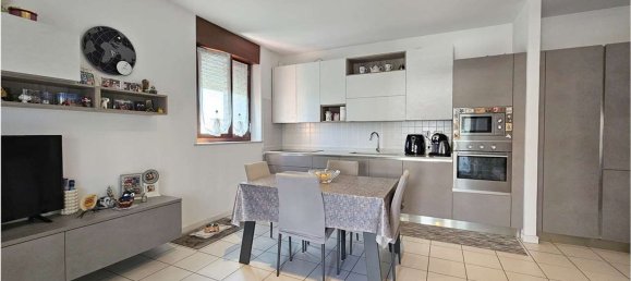 3 bedrooms Apartment in Pregnana Milanese, Italy No. 373131 7