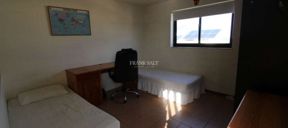 Casa de 5 dormitorios en Pembroke, Malta No. 4115 18