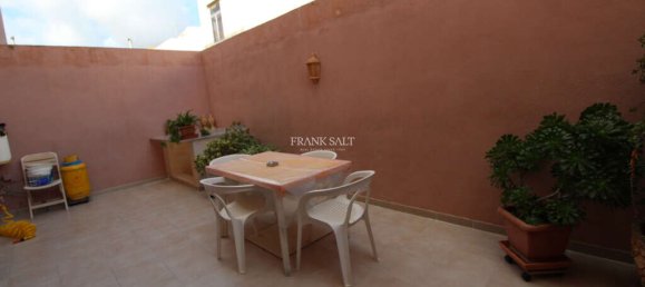 Casa de 5 dormitorios en Pembroke, Malta No. 4115 24