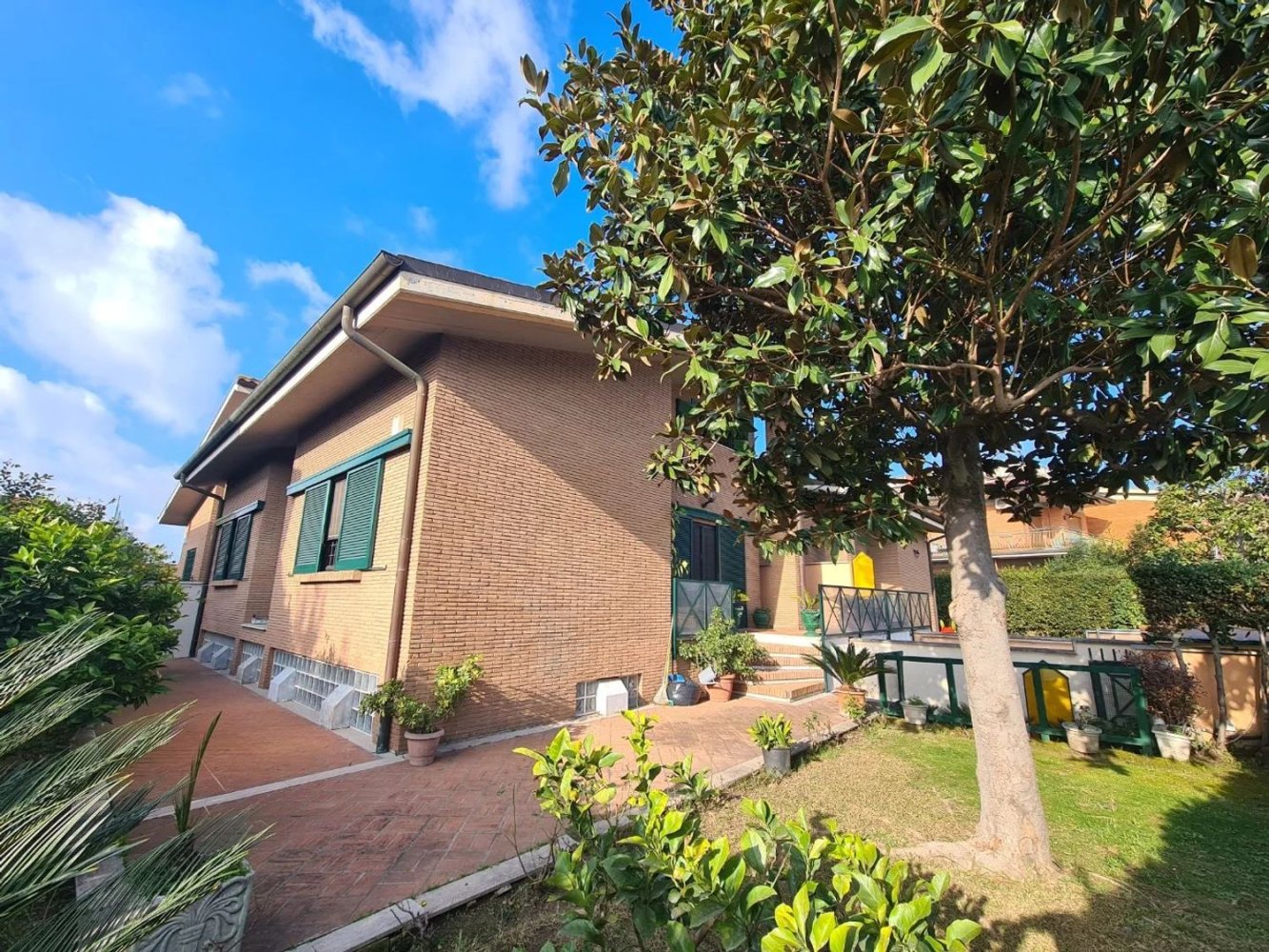 7 rooms Villa in Rome, Italy No. 118741