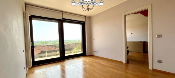3 rooms Apartment in Cuneo, Italy No. 257964 18