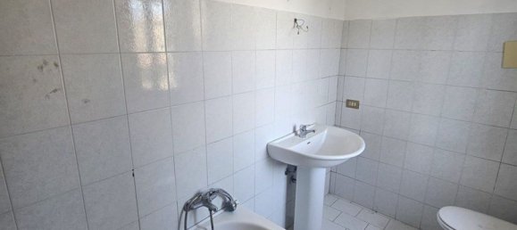 Apartamento de 3 dormitorios en Borgonovo Val Tidone, Italy No. 365265 5