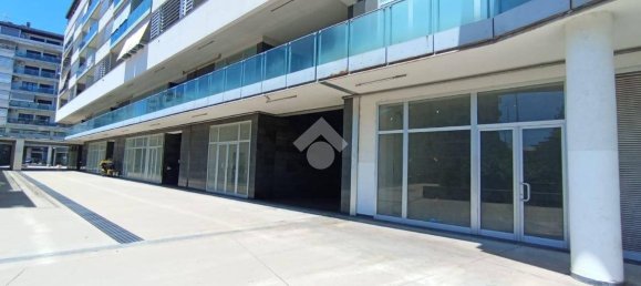 1 room Commercial property in Cosenza, Italy No. 36184 10