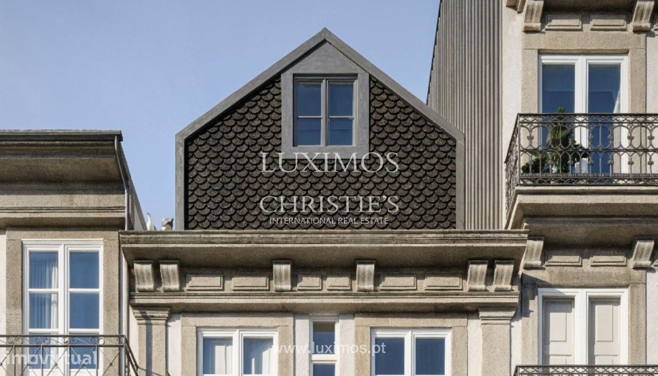 Bâtiment à Porto, Portugal 147m² No. 114474