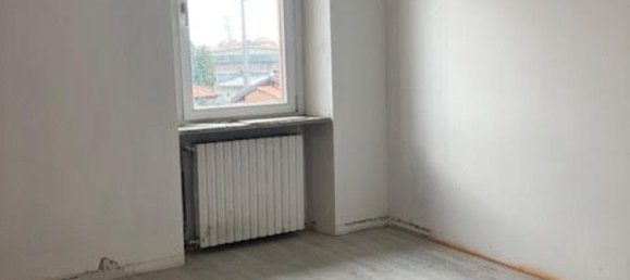 Квартира с 4 комнатами в Биелла, Италия № 53264 3