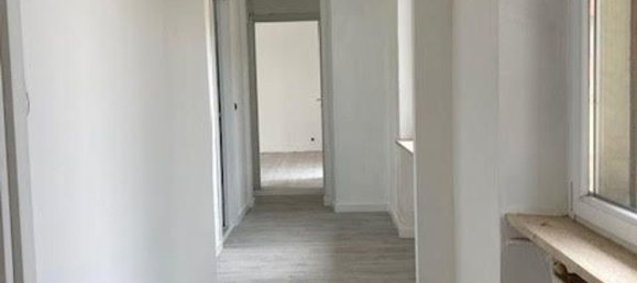 Квартира с 4 комнатами в Биелла, Италия № 53264 35