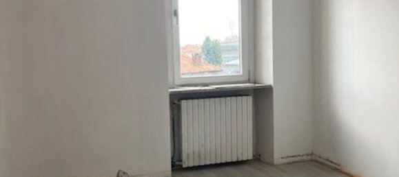 Квартира с 4 комнатами в Биелла, Италия № 53264 5