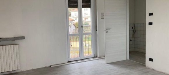 Квартира с 4 комнатами в Биелла, Италия № 53264 12