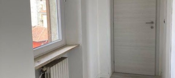 Квартира с 4 комнатами в Биелла, Италия № 53264 30