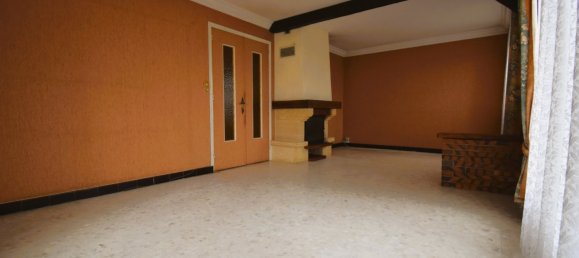 3 bedrooms Villa in Bailleau-le-Pin, France No. 40989 4