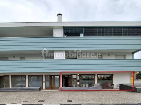  Commercial property in Udine, Italy No. 389315