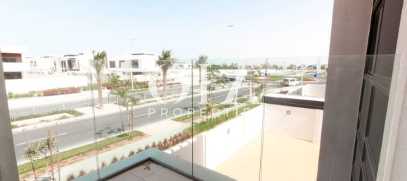 4 bedrooms Villa in Yas Island, UAE No. 17503 8
