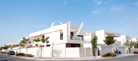 4 bedrooms Villa in Yas Island, UAE No. 17503 2