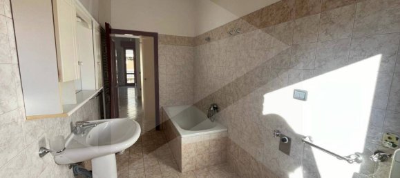 Apartamento de 3 habitaciónes en Fiorano Modenese, Italy No. 31060 13