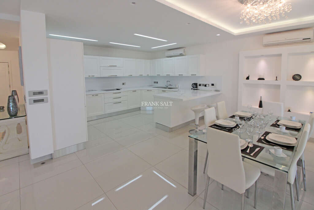 Apartamento de 3 dormitorios en Sliema, Malta No. 11241