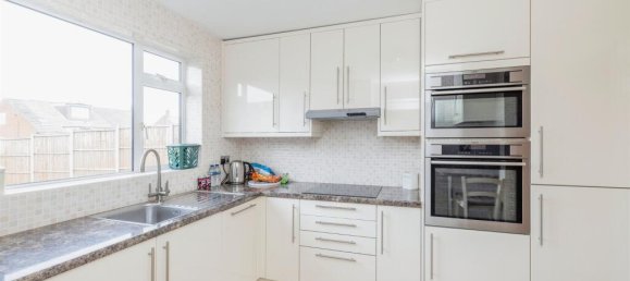 Дом с 3 спальнями в Bushey, Великобритания № 6199 22