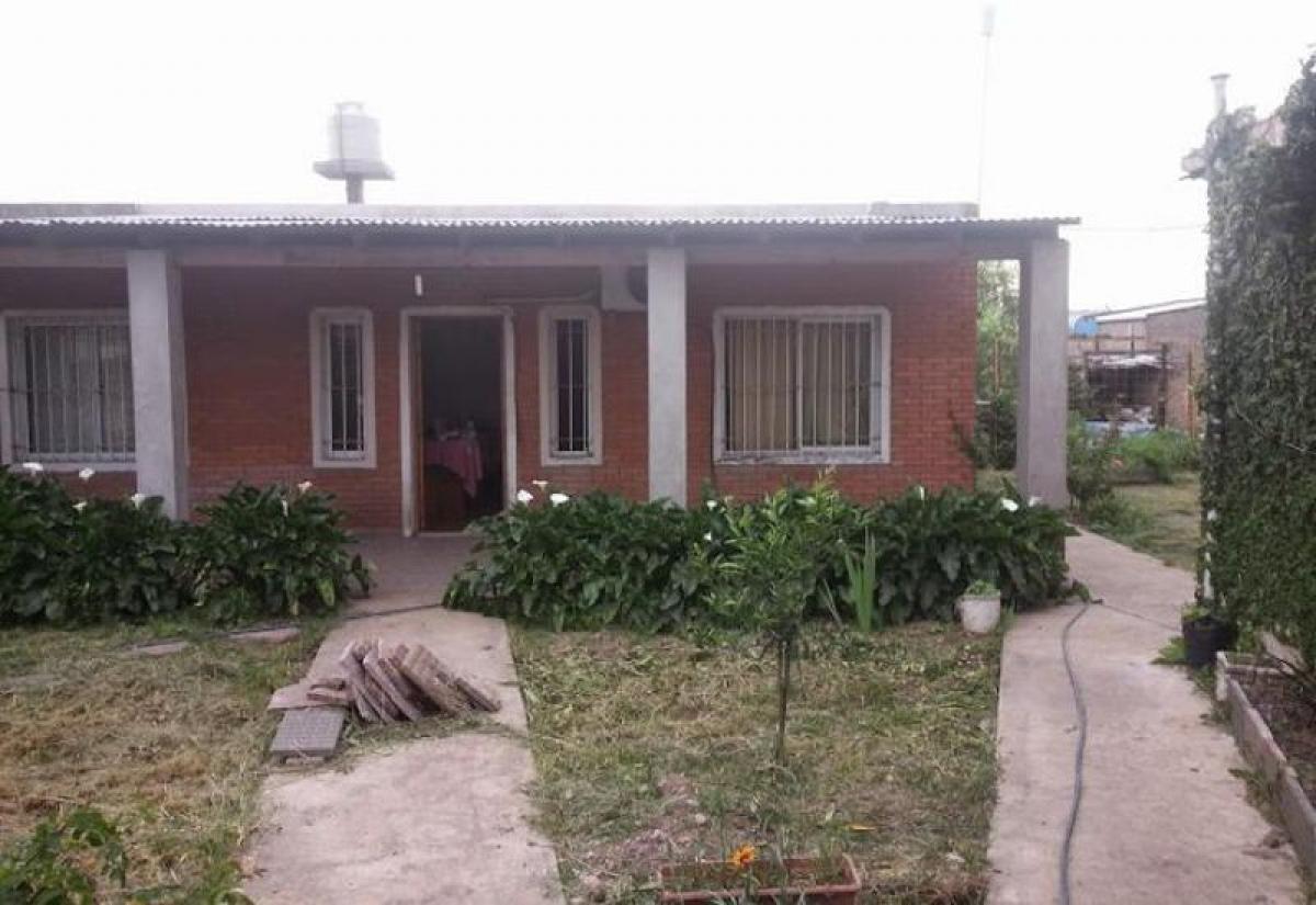 4 bedrooms House in Esteban Echeverria, Argentina No. 16532