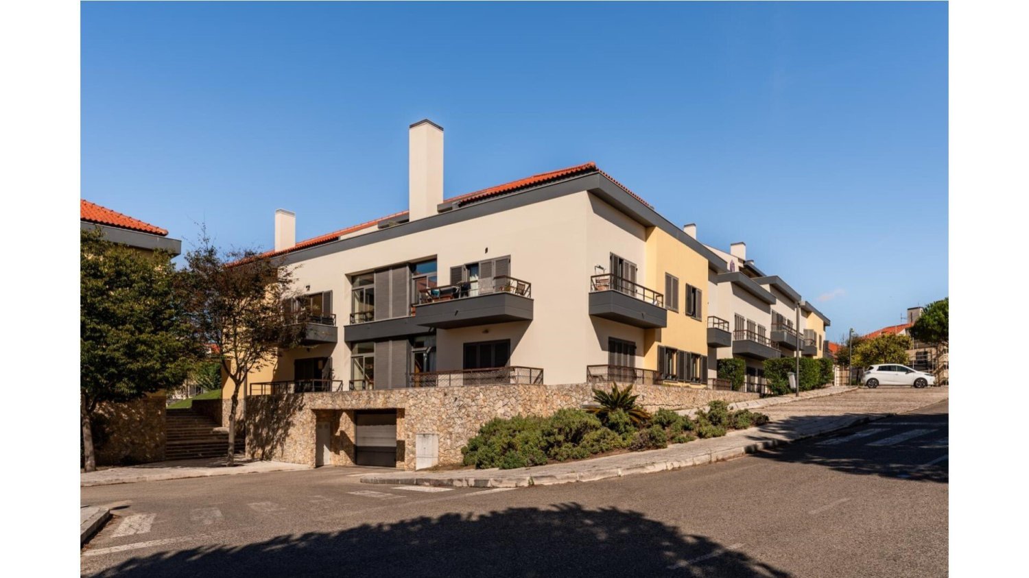 3 bedrooms Apartment in Cascais, Portugal No. 128290