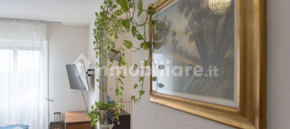 4 bedrooms Apartment in Limbiate, Italy No. 317107 7