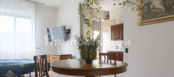 4 bedrooms Apartment in Limbiate, Italy No. 317107 8