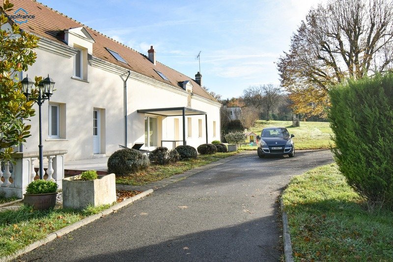 Casa de 4 dormitorios en Saint-Romain-sur-Cher, France No. 159588