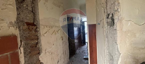 5 rooms Apartment in Camporotondo Etneo, Italy No. 82672 24