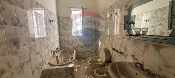 5 rooms Apartment in Camporotondo Etneo, Italy No. 82672 23