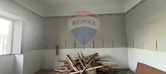 5 rooms Apartment in Camporotondo Etneo, Italy No. 82672 3