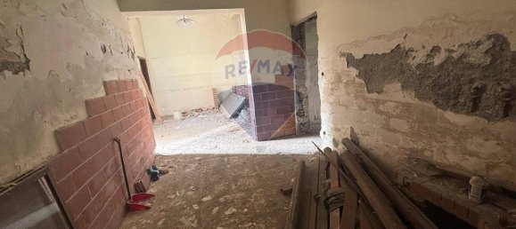 5 rooms Apartment in Camporotondo Etneo, Italy No. 82672 6