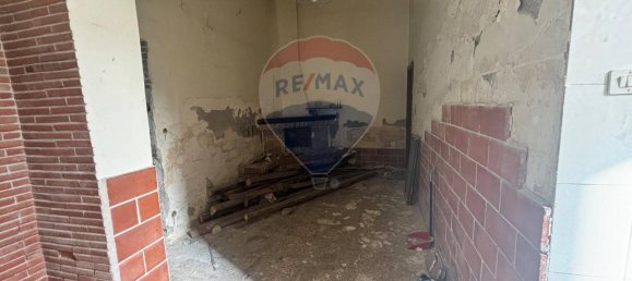 5 rooms Apartment in Camporotondo Etneo, Italy No. 82672 4