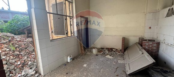 5 rooms Apartment in Camporotondo Etneo, Italy No. 82672 7