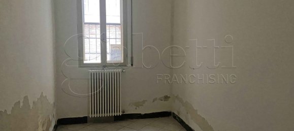 3 bedrooms Apartment in Ferrara, Italy No. 344679 11