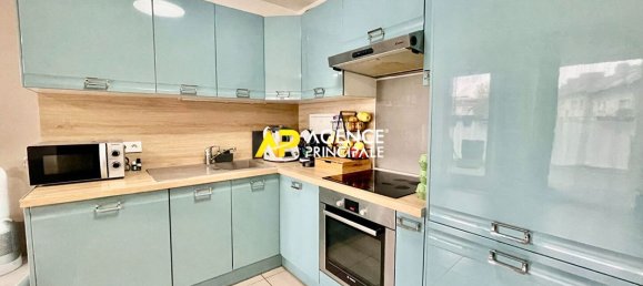 3 bedrooms Apartment in Argenteuil, France No. 170056 3