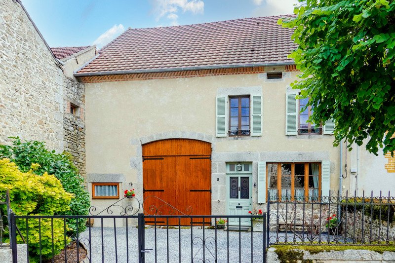 3 bedrooms Commercial property in Nouvelle-Aquitaine, France No. 1909