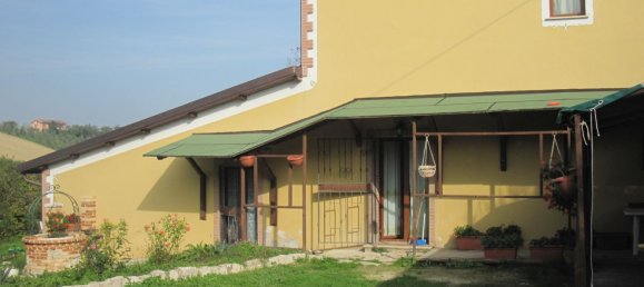 8 rooms House in Folignano, Italy No. 191165 2