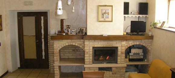 8 rooms House in Folignano, Italy No. 191165 6