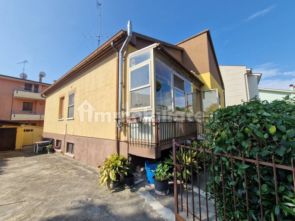 2 bedrooms Apartment in Fano, Italy No. 261110