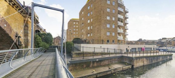 2 bedrooms Apartment in London, United Kingdom No. 13467 2