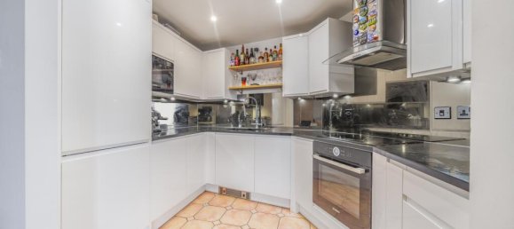 2 bedrooms Apartment in London, United Kingdom No. 13467 5