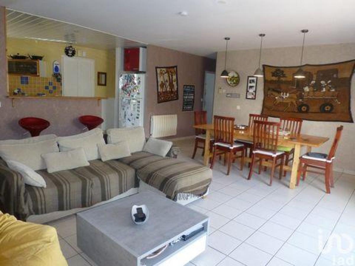 3 bedrooms House in Le Barp, France No. 4055