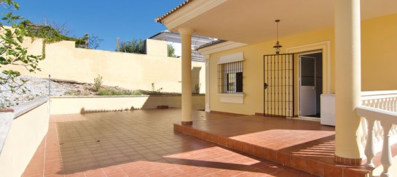 4 bedrooms Villa in Alhaurin de la Torre, Spain No. 146560 8
