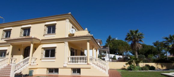 4 bedrooms Villa in Alhaurin de la Torre, Spain No. 146560 4