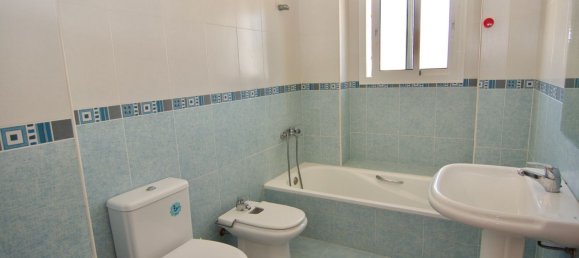 4 bedrooms Villa in Alhaurin de la Torre, Spain No. 146560 9