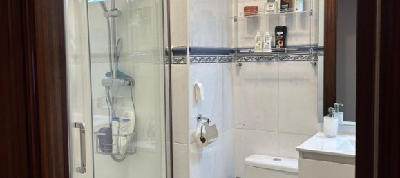 3 bedrooms Apartment in Santander, Spain No. 135194 10