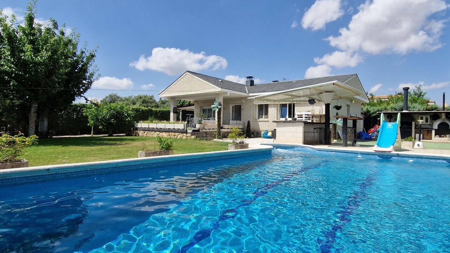 3 غرف نوم منزل في Madrid, Spain رقم 152583