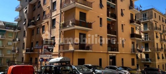 Квартира с 2 спальнями в Генуя, Италия № 301545 27