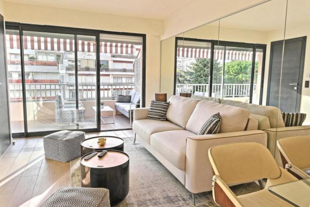 2 bedrooms Apartment in Cannes, France No. 2862