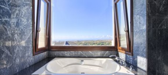 6 bedrooms Villa in Malaga, Spain No. 22762 10