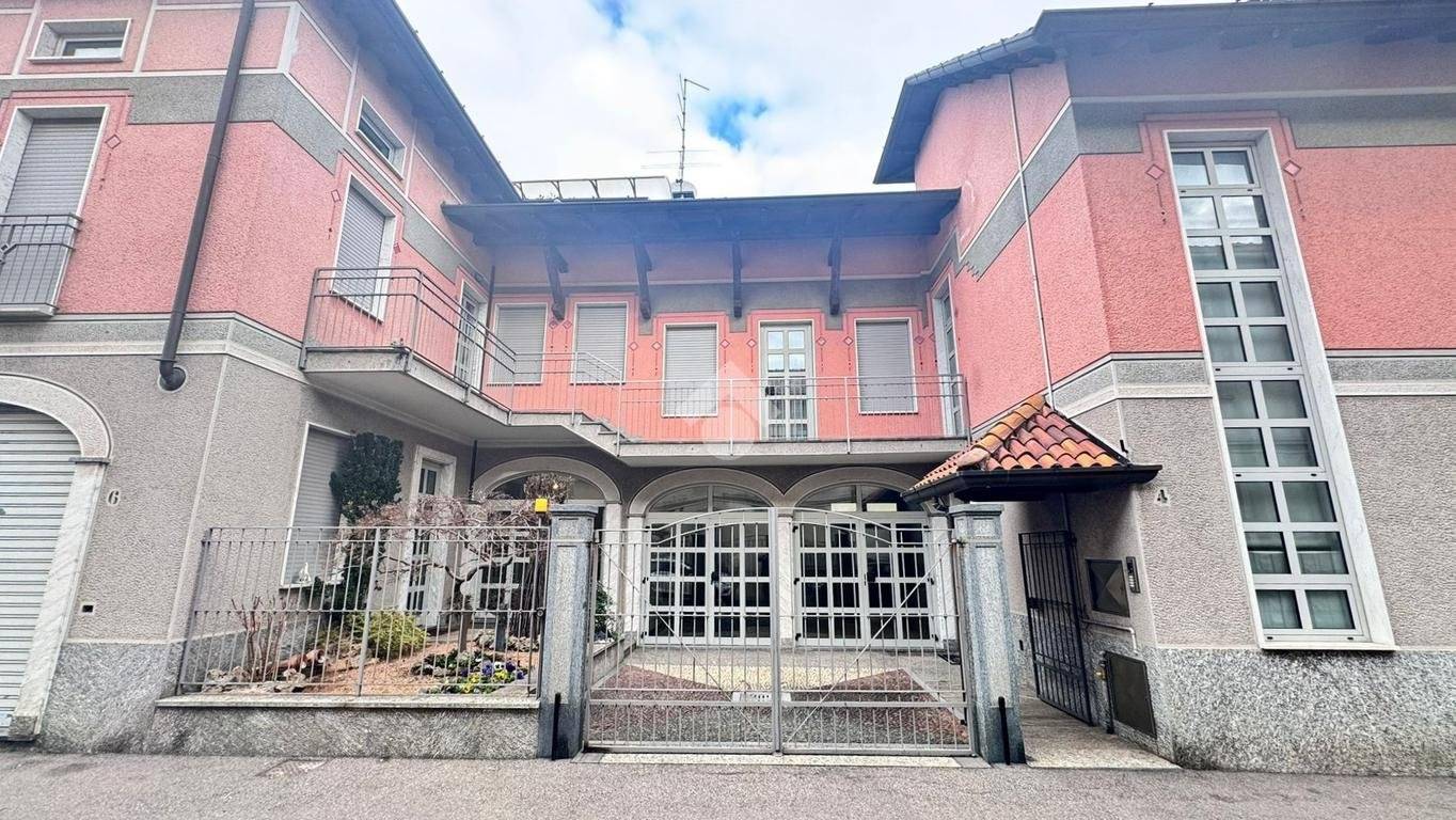 4 chambres Maison à Cesano Maderno, Italy No. 125050